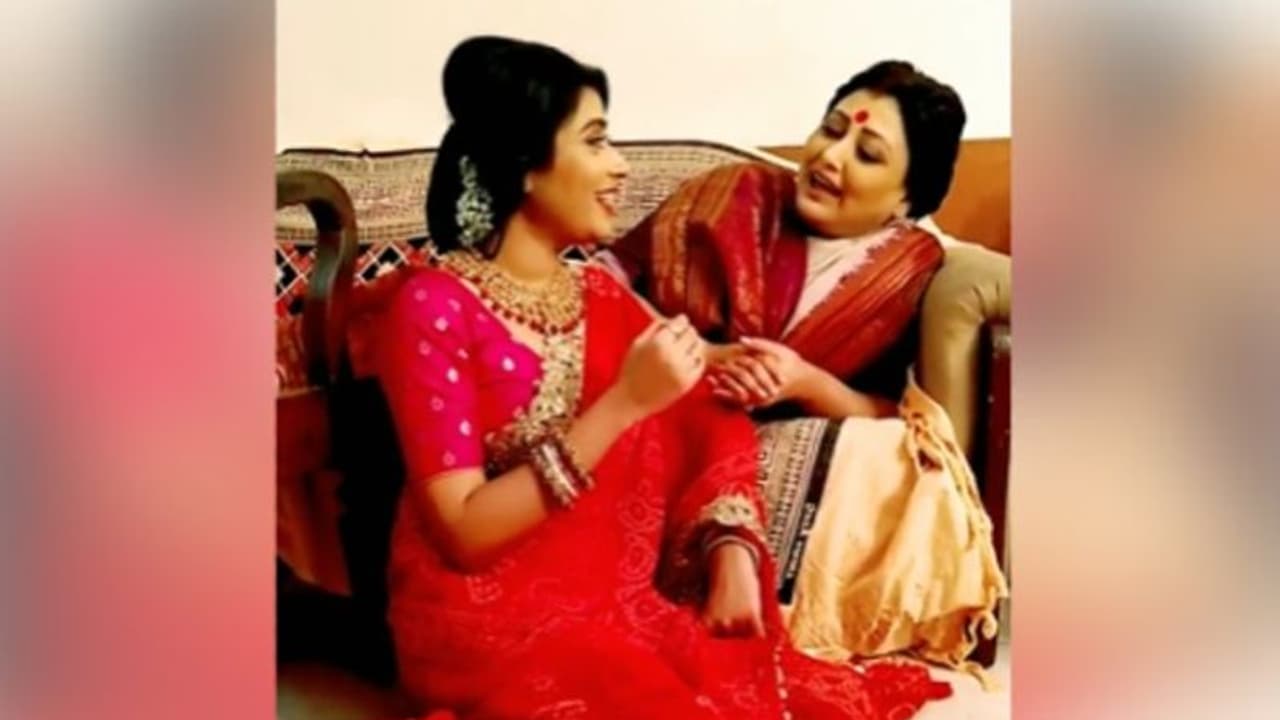 উৎসবের মেজাজে টেলি অভিনেত্রী সুমনা তুলিকা, গান গেয়ে সোশ্যাল মিডিয়ায় শেয়ার করলেন ভিডিও উৎসবের মেজাজে টেলি অভিনেত্রী সুমনা তুলিকা, গান গেয়ে সোশ্যাল মিডিয়ায় শেয়ার করলেন ভিডিও