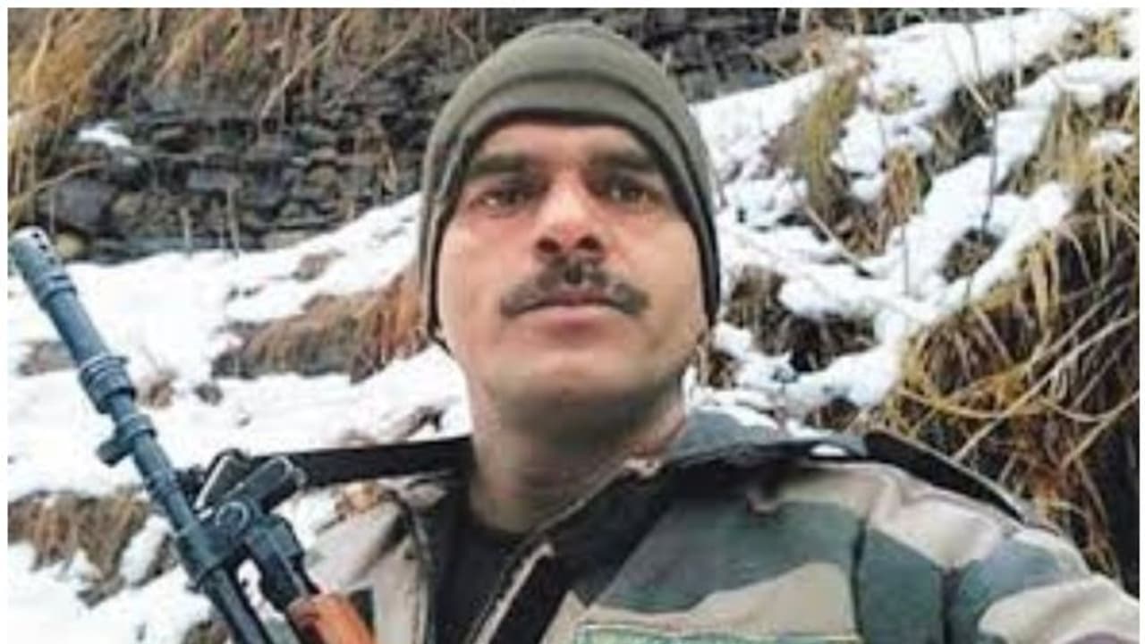 ജെജെപി ജനങ്ങളെ വഞ്ചിച്ചു: പാർട്ടി വിട്ട് തേജ്ബഹദൂർ യാദവ് ജെജെപി ജനങ്ങളെ വഞ്ചിച്ചു: പാർട്ടി വിട്ട് തേജ്ബഹദൂർ യാദവ്