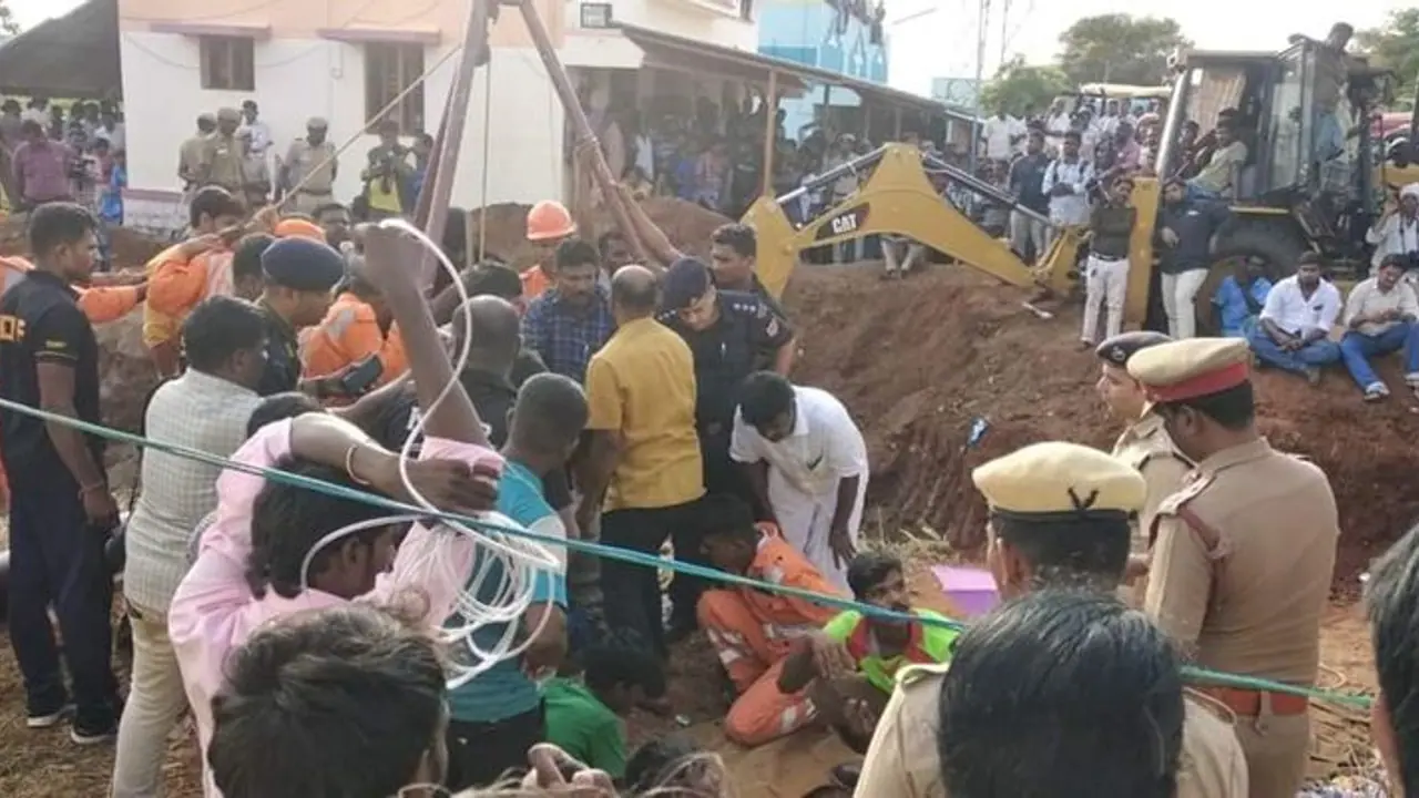 ரிக் இயந்திரமும் திணறுகிறது.. இறுதி முடிவு எடுக்க வேண்டிய தருணத்தில் இருக்கிறோம்..! அமைச்சர் விஜயபாஸ்கர் தகவல்..! ரிக் இயந்திரமும் திணறுகிறது.. இறுதி முடிவு எடுக்க வேண்டிய தருணத்தில் இருக்கிறோம்..! அமைச்சர் விஜயபாஸ்கர் தகவல்..!