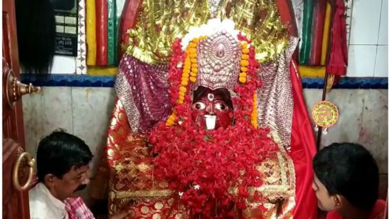 আজ কালী রূপে আরাধনা, মা দুর্গা রূপেও চার দিন পূজিত নলাটেশ্বরী আজ কালী রূপে আরাধনা, মা দুর্গা রূপেও চার দিন পূজিত নলাটেশ্বরী