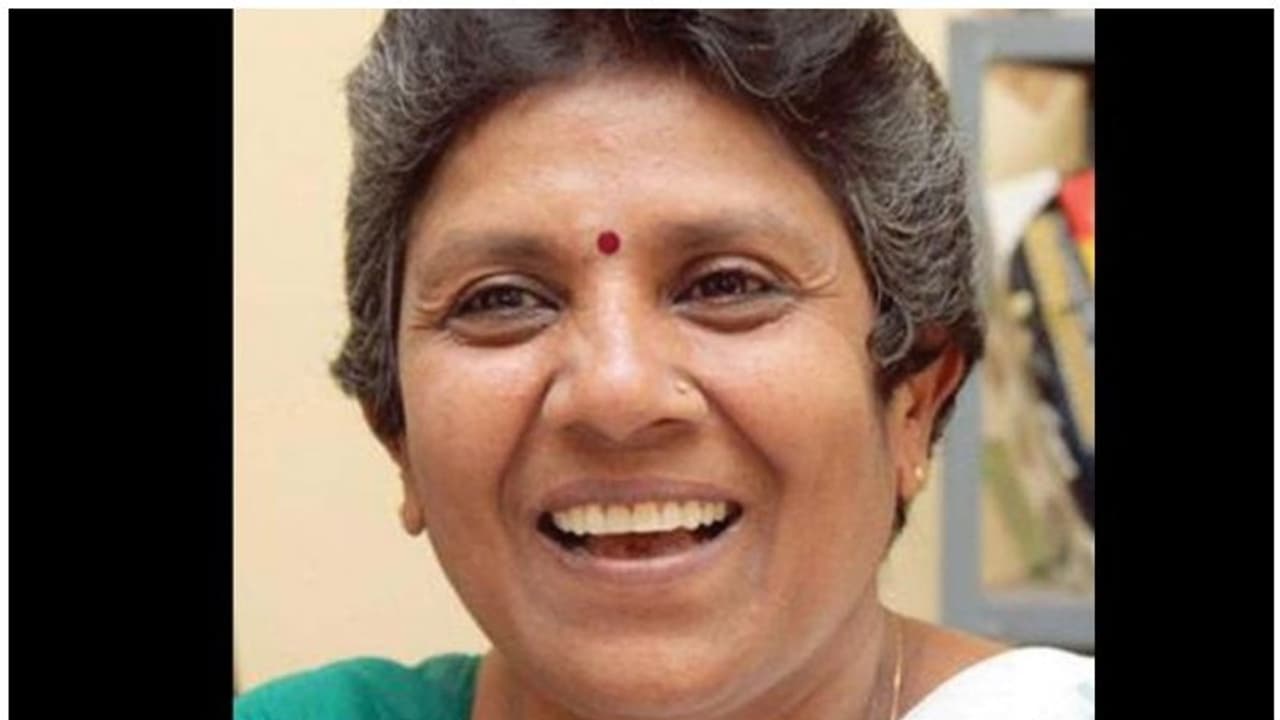 വാളയാര് പീഡനക്കേസ്; സര്ക്കാര് വേട്ടക്കാര്ക്കൊപ്പം, പുനരന്വേഷണം വേണമെന്ന് ലതികാ സുഭാഷ് വാളയാര് പീഡനക്കേസ്; സര്ക്കാര് വേട്ടക്കാര്ക്കൊപ്പം, പുനരന്വേഷണം വേണമെന്ന് ലതികാ സുഭാഷ്