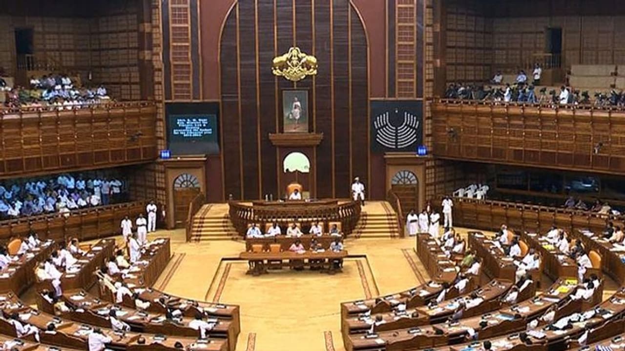 നിയമസഭാ സമ്മേളനം ഇന്ന് തുടങ്ങും; പുതിയ അംഗങ്ങളുടെ സത്യപ്രതിജ്ഞയും ഇന്ന് നിയമസഭാ സമ്മേളനം ഇന്ന് തുടങ്ങും; പുതിയ അംഗങ്ങളുടെ സത്യപ്രതിജ്ഞയും ഇന്ന്