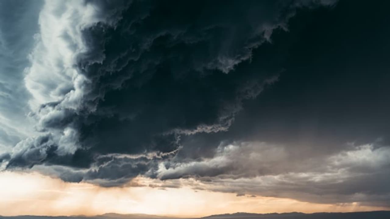 দীপাবলিতে স্বস্তি, তবে ক্রমশ শক্তি বাড়াচ্ছে ঘূর্ণিঝড় কিয়ার দীপাবলিতে স্বস্তি, তবে ক্রমশ শক্তি বাড়াচ্ছে ঘূর্ণিঝড় কিয়ার