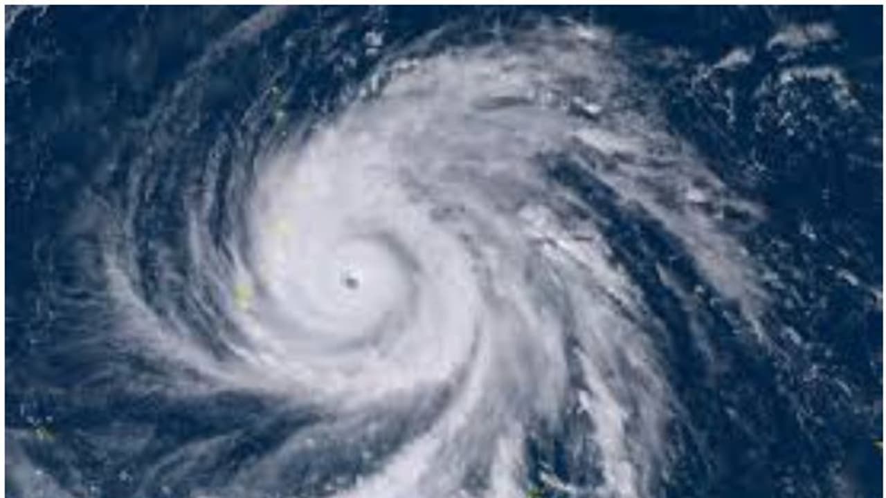 ഒമാന് തീരത്ത് ക്യാർ ചുഴലിക്കാറ്റ്: മത്സ്യ ബന്ധന തൊഴിലാളികൾക്ക് ജാഗ്രതാ നിർദ്ദേശം ഒമാന് തീരത്ത് ക്യാർ ചുഴലിക്കാറ്റ്: മത്സ്യ ബന്ധന തൊഴിലാളികൾക്ക് ജാഗ്രതാ നിർദ്ദേശം