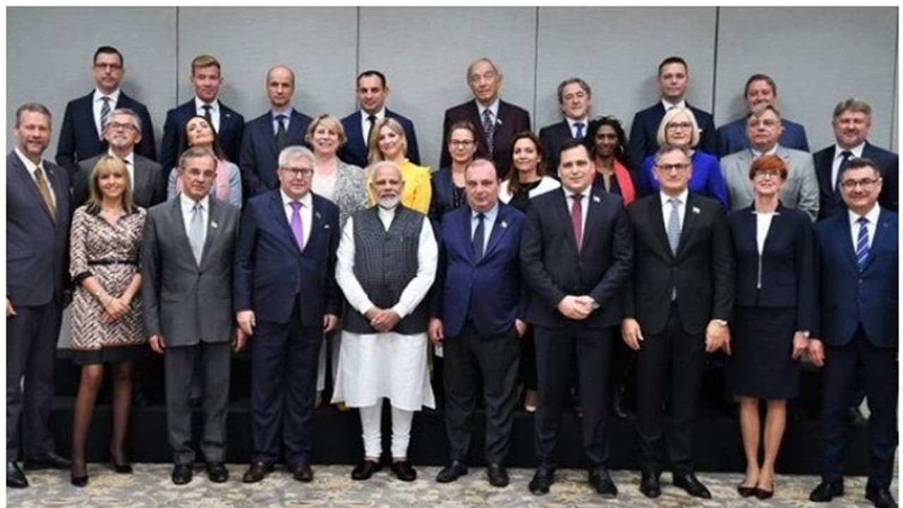 ഭീകരവാദത്തോട് സഹിഷ്ണുതയില്ലെന്ന് പ്രധാനമന്ത്രി; യൂറോപ്യന് യൂണിയന് പ്രതിനിധി സംഘം നാളെ കശ്മീരില് ഭീകരവാദത്തോട് സഹിഷ്ണുതയില്ലെന്ന് പ്രധാനമന്ത്രി; യൂറോപ്യന് യൂണിയന് പ്രതിനിധി സംഘം നാളെ കശ്മീരില്