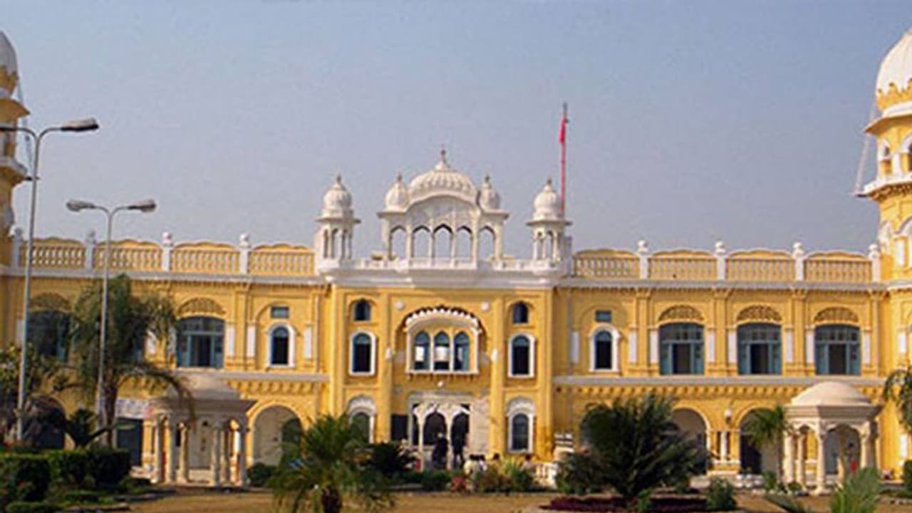 करतारपुर साहिब पर तीर्थयात्रियों से टैक्स वसूलने वाला पाकिस्तान अब बना रहा है 'सिख यूनिवर्सिटी' करतारपुर साहिब पर तीर्थयात्रियों से टैक्स वसूलने वाला पाकिस्तान अब बना रहा है 'सिख यूनिवर्सिटी'