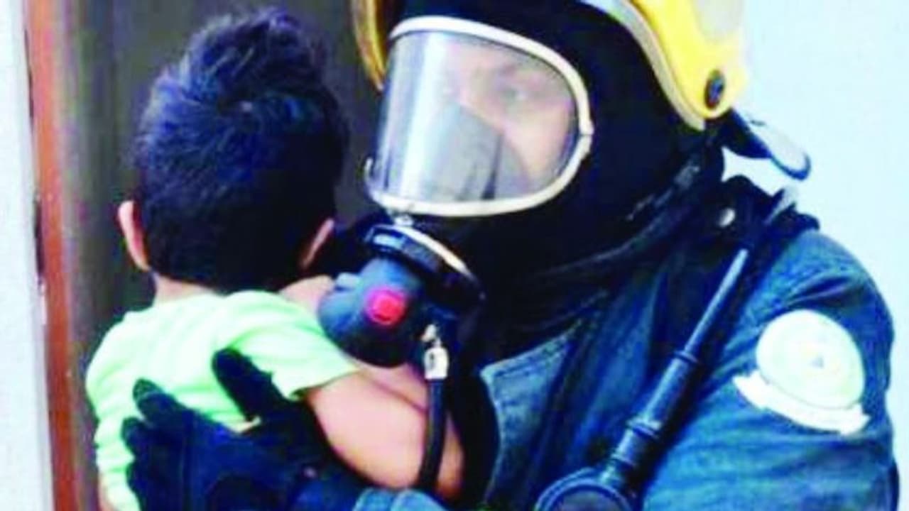 സൗദിയില്‍ തീപിടുത്തം; വീടിനുള്ളില്‍ കുടുങ്ങിയവരെ രക്ഷപ്പെടുത്തി