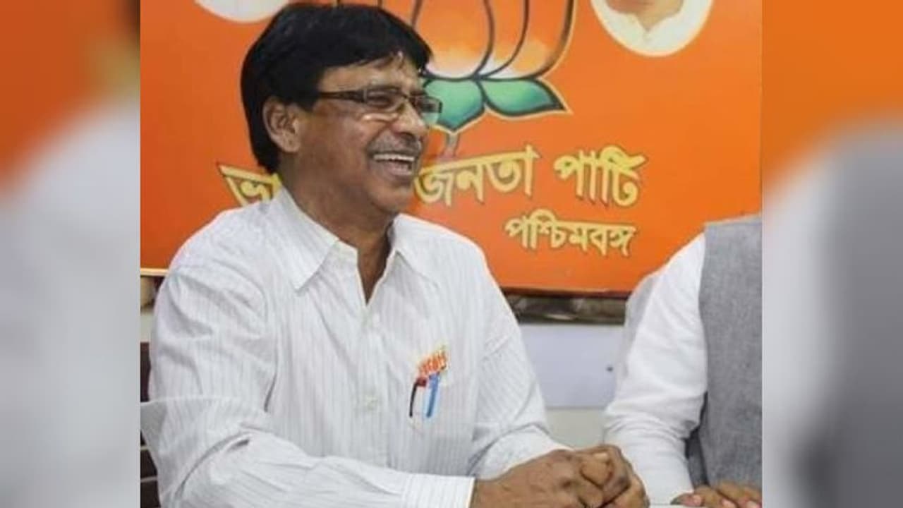 মোবাইলের বদলে পাথর, অনলাইনে কেনাকাটায় প্রতারিত খোদ বিজেপি সাংসদ