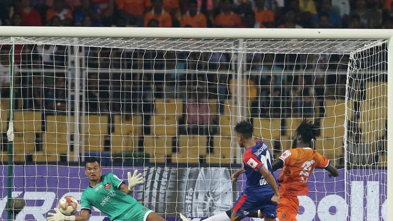 ആഷിഖ് കുരുണിയന്റെ പിഴവില്‍ ബംഗലൂരുവിനെതിരെ ഗോവയ്ക്ക് സമനില