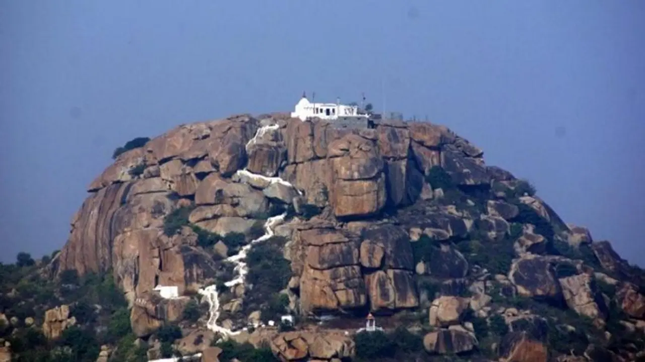 ಅಂಜನಾದ್ರಿ ಹನುಮ ವಿಶ್ವಪ್ರಸಿದ್ಧ, 12 ವರ್ಷದ ರಥಯಾತ್ರೆಯೂ ಶುರು! ಅಂಜನಾದ್ರಿ ಹನುಮ ವಿಶ್ವಪ್ರಸಿದ್ಧ, 12 ವರ್ಷದ ರಥಯಾತ್ರೆಯೂ ಶುರು!