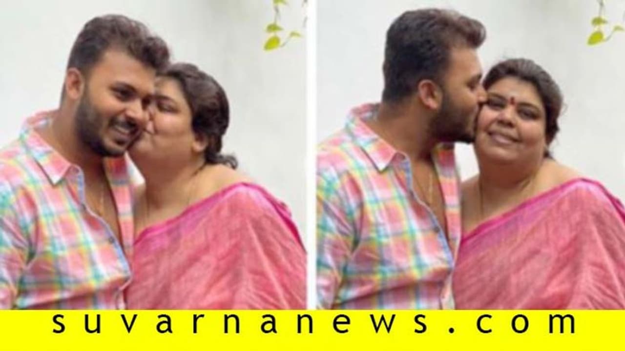 ಕ್ರೇಜಿಸ್ಟಾರ್ ಪತ್ನಿಗೆ ಹುಟ್ಟುಹಬ್ಬದ ಸಂಭ್ರಮ; ಮಗನಿಂದ ಸ್ಪೆಶಲ್ ವಿಶ್! ಕ್ರೇಜಿಸ್ಟಾರ್ ಪತ್ನಿಗೆ ಹುಟ್ಟುಹಬ್ಬದ ಸಂಭ್ರಮ; ಮಗನಿಂದ ಸ್ಪೆಶಲ್ ವಿಶ್!