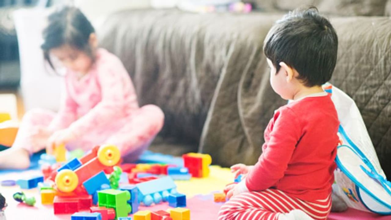 நம் குழந்தைகளுக்கான "தனி அறை" எப்படி இருக்க வேண்டும் ..? நம் குழந்தைகளுக்கான "தனி அறை" எப்படி இருக்க வேண்டும் ..?