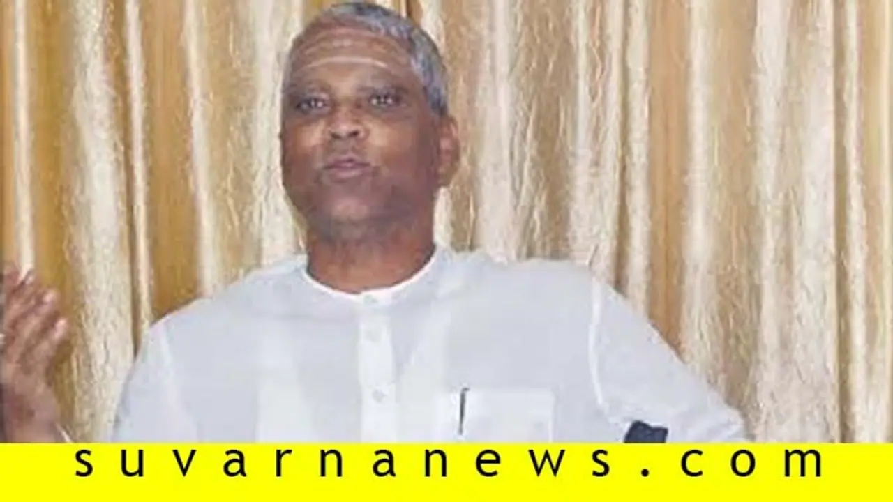 ಬಾಗಲಕೋಟೆ: 1 ಕೋಟಿ ವೆಚ್ಚದ ವಿವಿಧ ಅಭಿವೃದ್ಧಿ ಕಾಮಗಾರಿಗೆ ಚರಂತಿಮಠ ಚಾಲನೆ ಬಾಗಲಕೋಟೆ: 1 ಕೋಟಿ ವೆಚ್ಚದ ವಿವಿಧ ಅಭಿವೃದ್ಧಿ ಕಾಮಗಾರಿಗೆ ಚರಂತಿಮಠ ಚಾಲನೆ