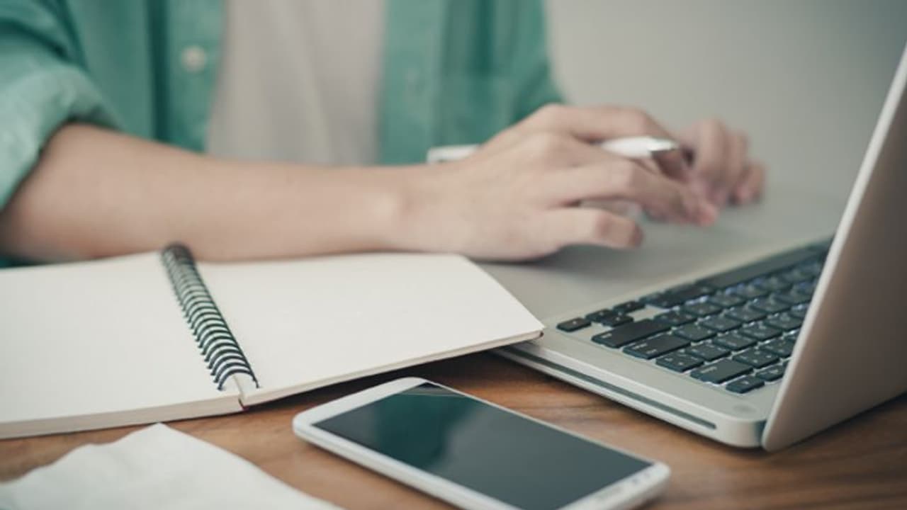 ನವ ಪತ್ರಕರ್ತರಿಗೆ ಉಚಿತ ಆನ್ಲೈನ್ ಕೋರ್ಸ್ ನವ ಪತ್ರಕರ್ತರಿಗೆ ಉಚಿತ ಆನ್ಲೈನ್ ಕೋರ್ಸ್