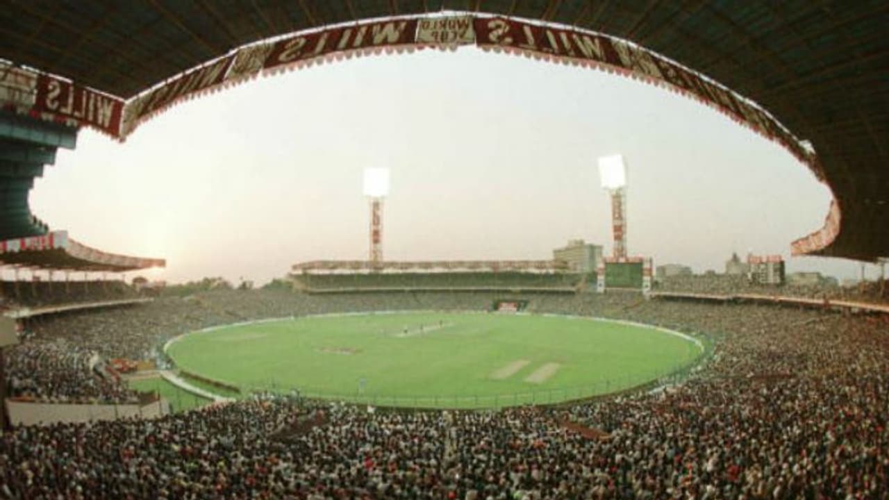 ಅನುಮತಿ ಇಲ್ಲದೆ ಡ್ರೆಸಿಂಗ್ ರೂಂ ಪ್ರವೇಶಿಸಿದ ಗಾಂಧಿ; ಹೊರಕ್ಕೆ ಹಾಕಿದ ACU! ಅನುಮತಿ ಇಲ್ಲದೆ ಡ್ರೆಸಿಂಗ್ ರೂಂ ಪ್ರವೇಶಿಸಿದ ಗಾಂಧಿ; ಹೊರಕ್ಕೆ ಹಾಕಿದ ACU!