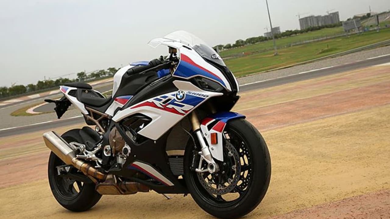 BMW వారి బైకులకు రీకాల్ జారీ చేసింది.....ఎందుకంటే....? BMW వారి బైకులకు రీకాల్ జారీ చేసింది.....ఎందుకంటే....?