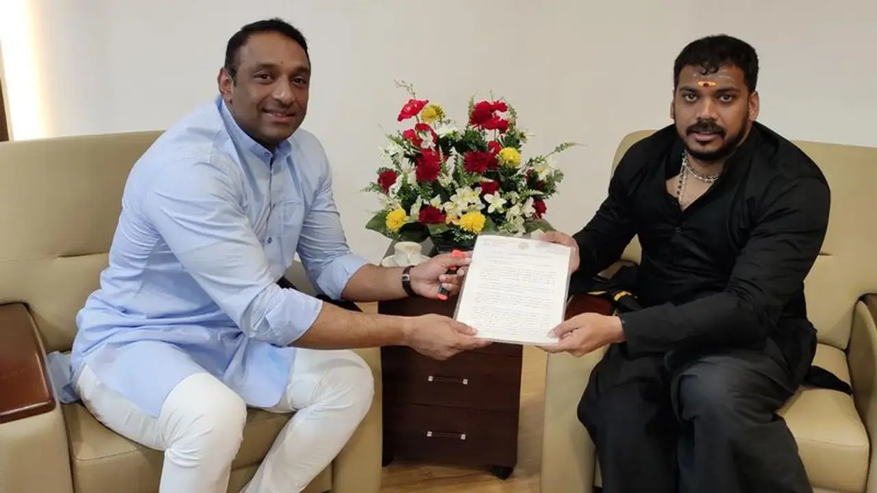 సొంతజిల్లా అభివృద్దికై... ఇరిగేషన్, పరిశ్రమల శాఖ మంత్రుల భేటీ సొంతజిల్లా అభివృద్దికై... ఇరిగేషన్, పరిశ్రమల శాఖ మంత్రుల భేటీ