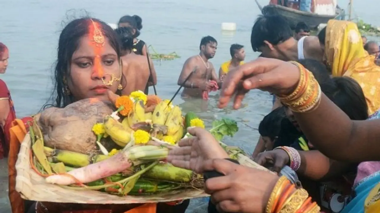 स्वस्थ रहने के लिए छठ पूजा के दौरान रखें इन 5 बातों का ख्याल स्वस्थ रहने के लिए छठ पूजा के दौरान रखें इन 5 बातों का ख्याल