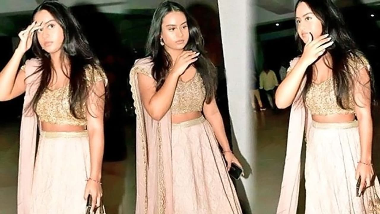 मेकअप की वजह से ट्रोल हो रही काजोल की बेटी, लोग कर रहे ऐसे ऐसे कमेंट्स मेकअप की वजह से ट्रोल हो रही काजोल की बेटी, लोग कर रहे ऐसे ऐसे कमेंट्स