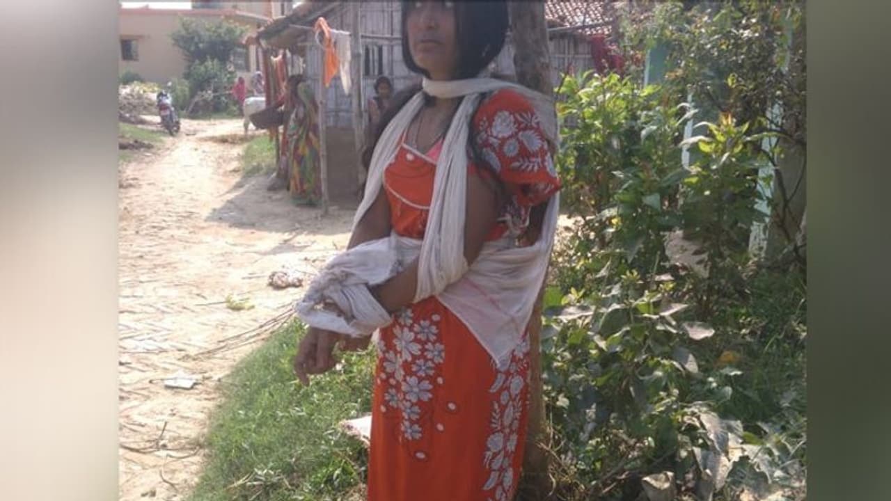 बहू ने कहा जमीन की रसीद दिखाओ, ससुर ने कहा चल तुझे अच्छे से दिखाता हूं बहू ने कहा जमीन की रसीद दिखाओ, ससुर ने कहा चल तुझे अच्छे से दिखाता हूं