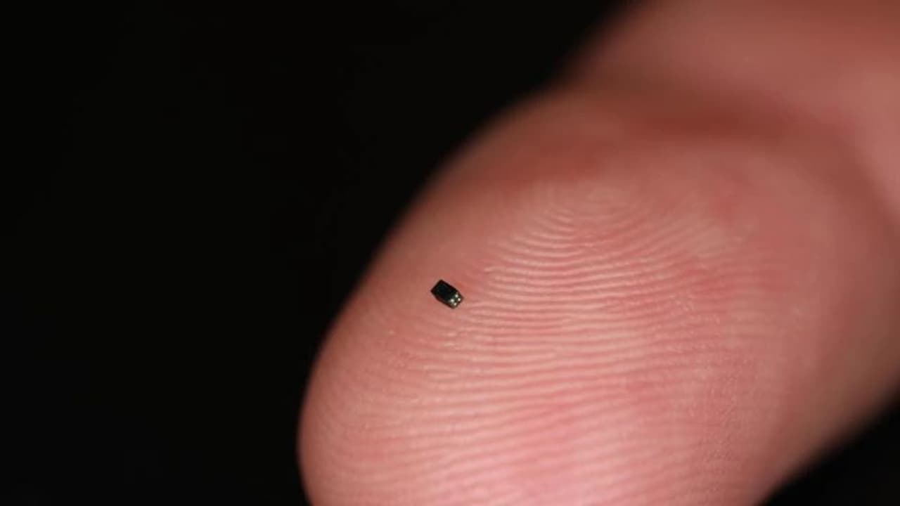ഗിന്നസില്‍ കയറി ലോകത്തിലെ ഏറ്റവും ചെറിയ ക്യാമറ സെന്‍സര്‍