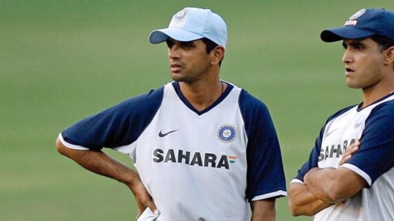 After meeting Rahul Dravid, Sourav Ganguly posts selfie with fans; says ‘feel so grateful’