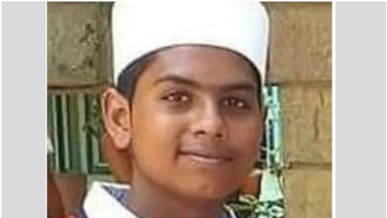 ടെറസിലെ വെള്ളത്തിൽ നിന്നും ഷോക്കേറ്റ് വിദ്യാർത്ഥി മരിച്ചു ടെറസിലെ വെള്ളത്തിൽ നിന്നും ഷോക്കേറ്റ് വിദ്യാർത്ഥി മരിച്ചു