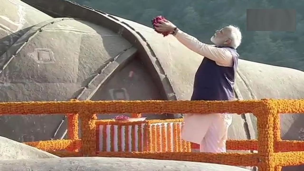 370 ರದ್ದತಿಯ ಶ್ರೇಯ ಸರ್ದಾರ್‌ಗೆ ಸಮರ್ಪಣೆ: ಪ್ರಧಾನಿ ಮೋದಿ!