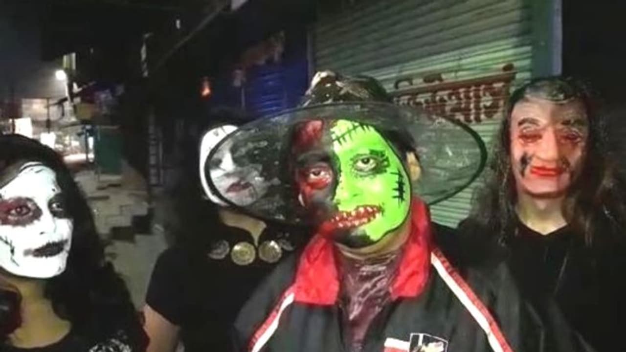 মাঝরাতে রায়গঞ্জের রাজপথে ভূতেদের টহল, তারপর..