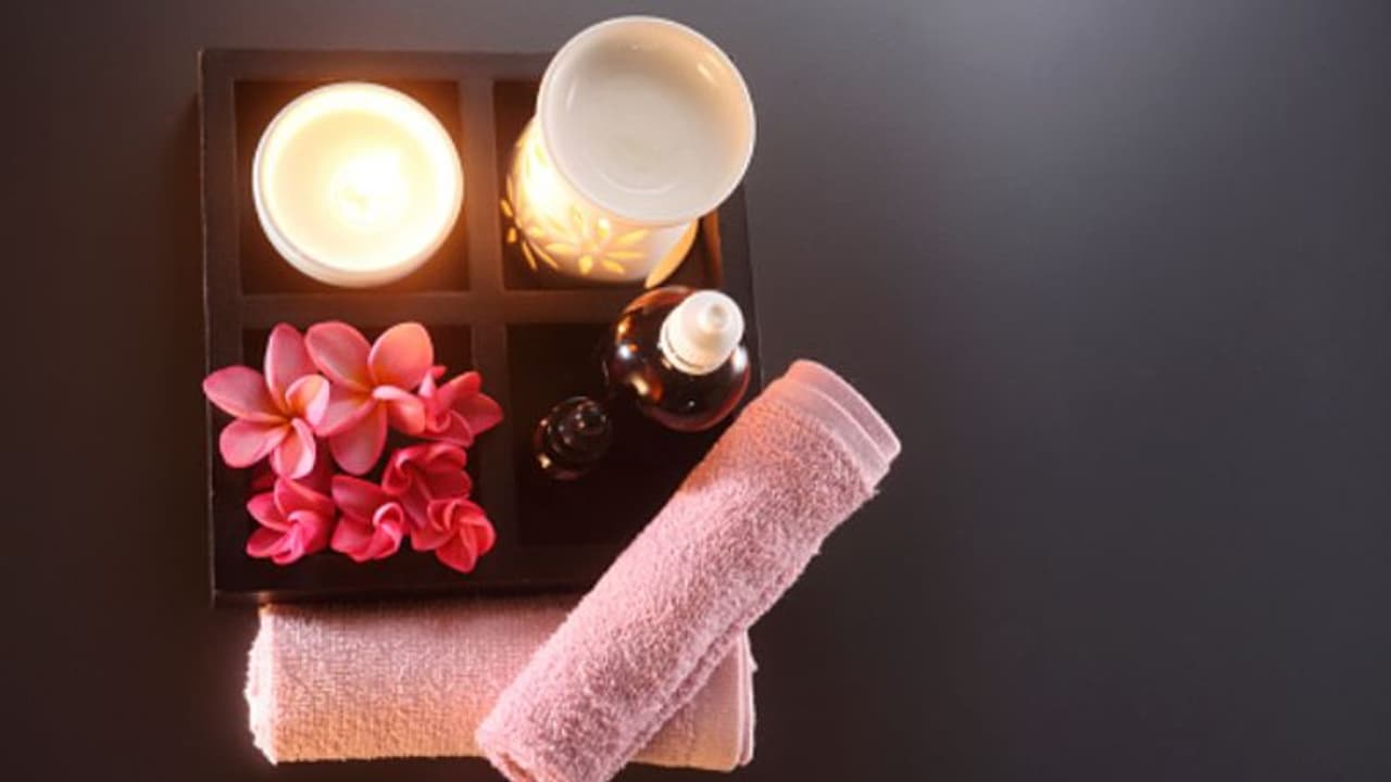 এই দেশে মুখ পুড়িয়ে যত্ন নেওয়া হয় ত্বকের, দূর করা হয় বলিরেখা এই দেশে মুখ পুড়িয়ে যত্ন নেওয়া হয় ত্বকের, দূর করা হয় বলিরেখা