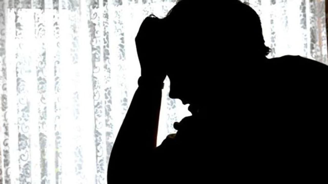 17കാരനെ തട്ടിക്കൊണ്ടുപോയി കൊള്ളയടിച്ച ശേഷം പ്രകൃതി വിരുദ്ധ പീഡനത്തിനിരയാക്കി 17കാരനെ തട്ടിക്കൊണ്ടുപോയി കൊള്ളയടിച്ച ശേഷം പ്രകൃതി വിരുദ്ധ പീഡനത്തിനിരയാക്കി