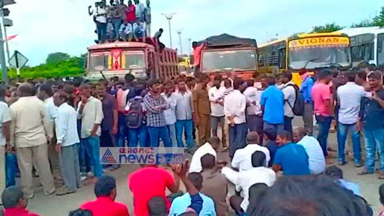 కొనసాగుతున్న సమ్మె... మరో ఆర్టీసీ కార్మికుడు మృతి కొనసాగుతున్న సమ్మె... మరో ఆర్టీసీ కార్మికుడు మృతి