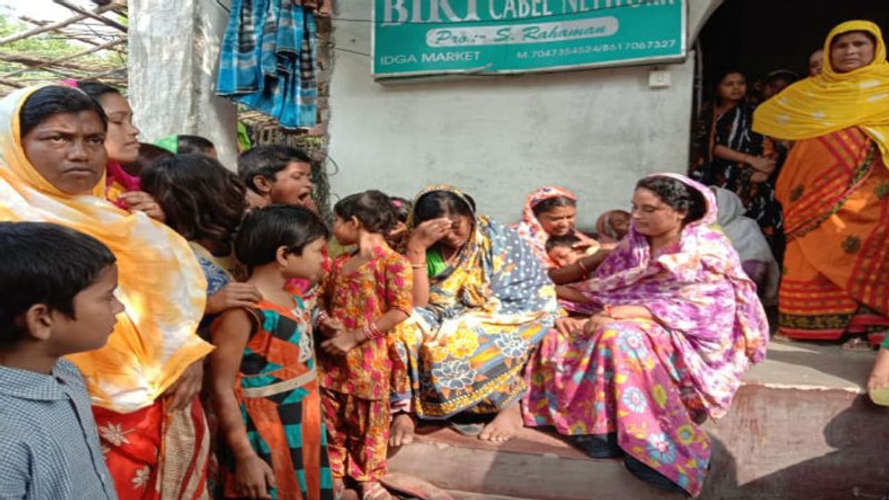 বাড়ি থেকে ডেকে নিয়ে গিয়ে সিপিএম নেতাকে খুন, চাঞ্চল্য নাকাশিপাড়ায় বাড়ি থেকে ডেকে নিয়ে গিয়ে সিপিএম নেতাকে খুন, চাঞ্চল্য নাকাশিপাড়ায়