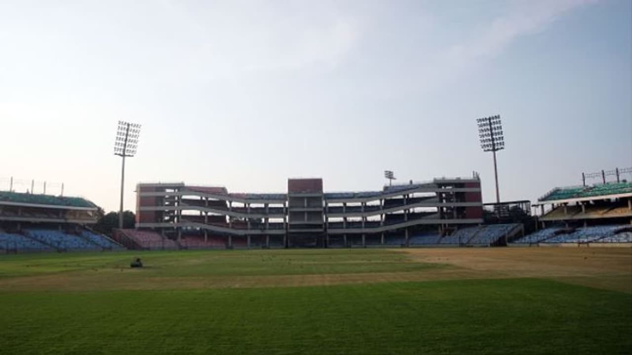 CSK ವಿರುದ್ಧ ಟಾಸ್ ಗೆದ್ದ ಹೈದರಾಬಾದ್, ತಂಡದಲ್ಲಿ 2 ಬದಲಾವಣೆ! CSK ವಿರುದ್ಧ ಟಾಸ್ ಗೆದ್ದ ಹೈದರಾಬಾದ್, ತಂಡದಲ್ಲಿ 2 ಬದಲಾವಣೆ!