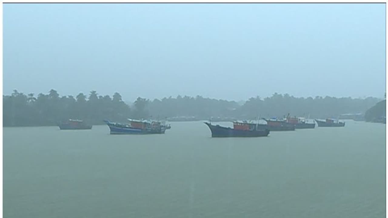 പാക് കടലിടുക്കില്‍ ബോട്ട് മറിഞ്ഞു; തമിഴ്‍നാട്ടുകാരായ നാല് മത്സ്യത്തൊഴിലാളികള്‍ മരിച്ചു