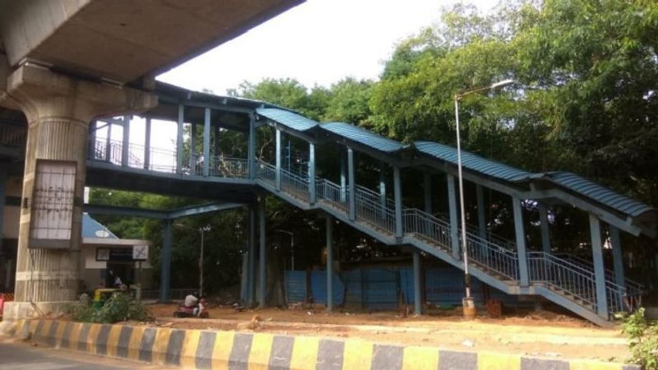 ಆರ್.ವಿ.ರಸ್ತೆ ಮೆಟ್ರೋ ನಿಲ್ದಾಣದ ವಾಯುವ್ಯ ಪ್ರವೇಶ ದ್ವಾರ ಬಂದ್ ಆರ್.ವಿ.ರಸ್ತೆ ಮೆಟ್ರೋ ನಿಲ್ದಾಣದ ವಾಯುವ್ಯ ಪ್ರವೇಶ ದ್ವಾರ ಬಂದ್