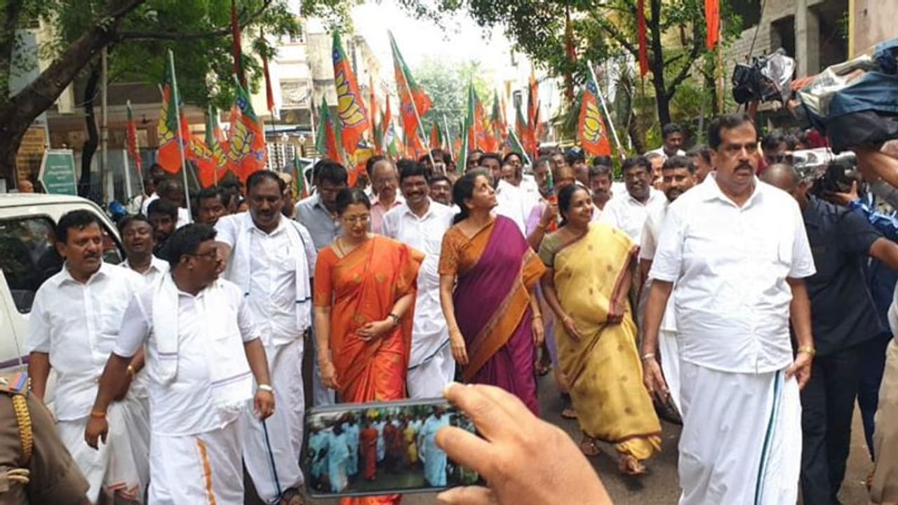 பாஜக பேரணியில் பிரபல நடிகை கவுதமி..! கட்சியில் இணைய உள்ளதாக தகவல்..!