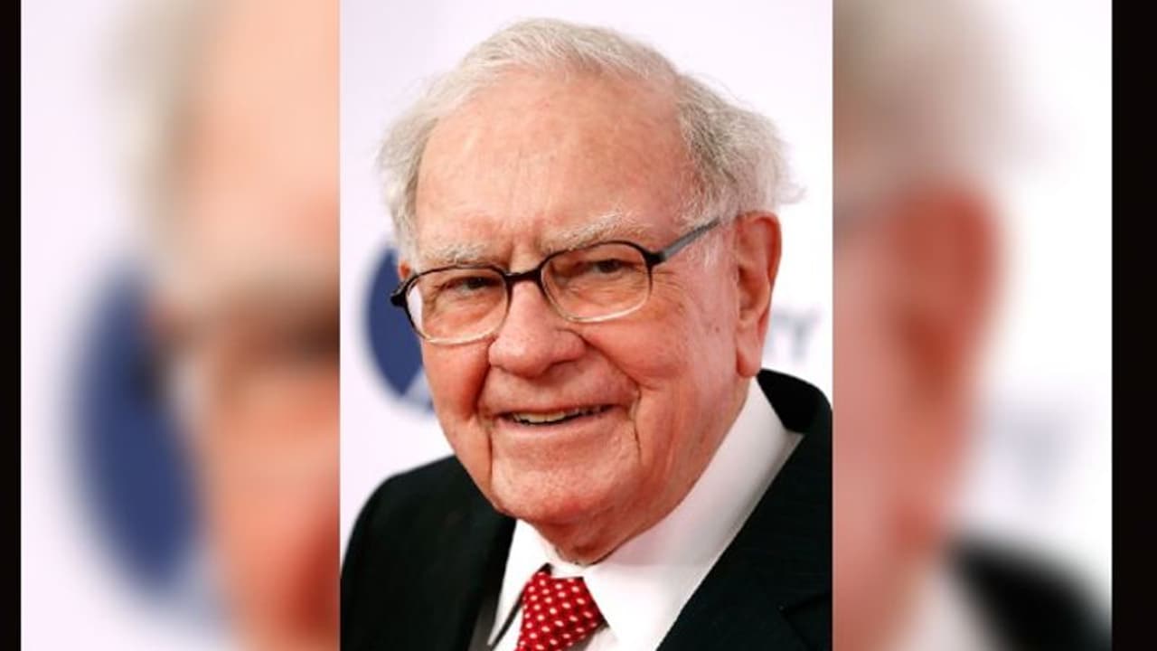 অ্যাপেলে ব্যাপক বিনিয়োগ ধনকুবের ওয়ারেনের, তারপরেও কেন ব্যবহার করেন না আইফোন