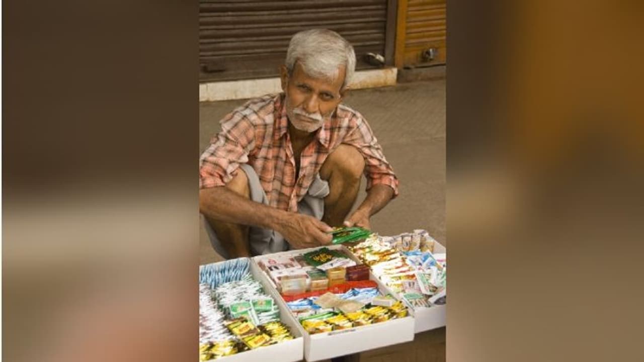 বাংলা জুড়ে নিষিদ্ধ হতে চলেছে গুটখা তামাকজাত দ্রব্য, নিয়ম ভাঙলেই কড়া শাস্তি বাংলা জুড়ে নিষিদ্ধ হতে চলেছে গুটখা তামাকজাত দ্রব্য, নিয়ম ভাঙলেই কড়া শাস্তি