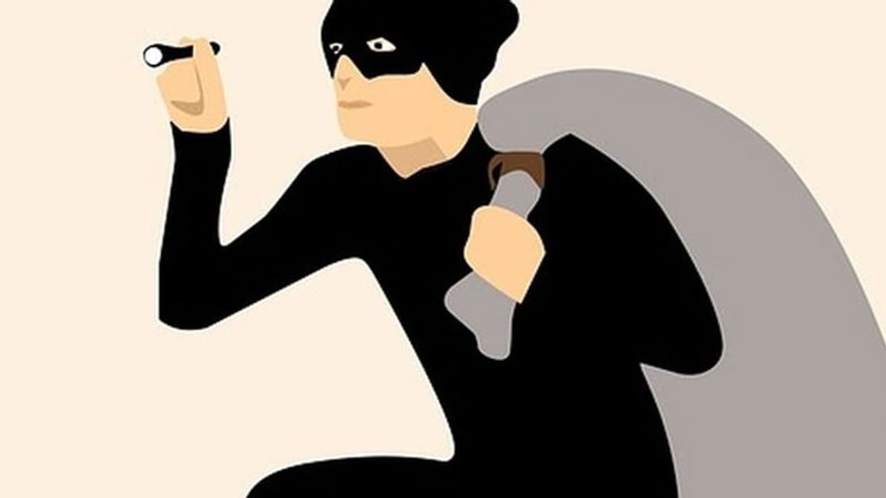 മലങ്കര കത്തോലിക്ക ദേവാലയത്തിന്റെ വാതില് കുത്തിത്തുറന്ന് സ്വര്ണവും പണവും മോഷ്ടിച്ചു മലങ്കര കത്തോലിക്ക ദേവാലയത്തിന്റെ വാതില് കുത്തിത്തുറന്ന് സ്വര്ണവും പണവും മോഷ്ടിച്ചു