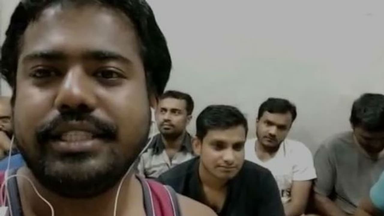 সৌদি আরবে কাজ করতে গিয়ে বিপত্তি, বন্দি বাংলার ২১ জন যুবক সৌদি আরবে কাজ করতে গিয়ে বিপত্তি, বন্দি বাংলার ২১ জন যুবক