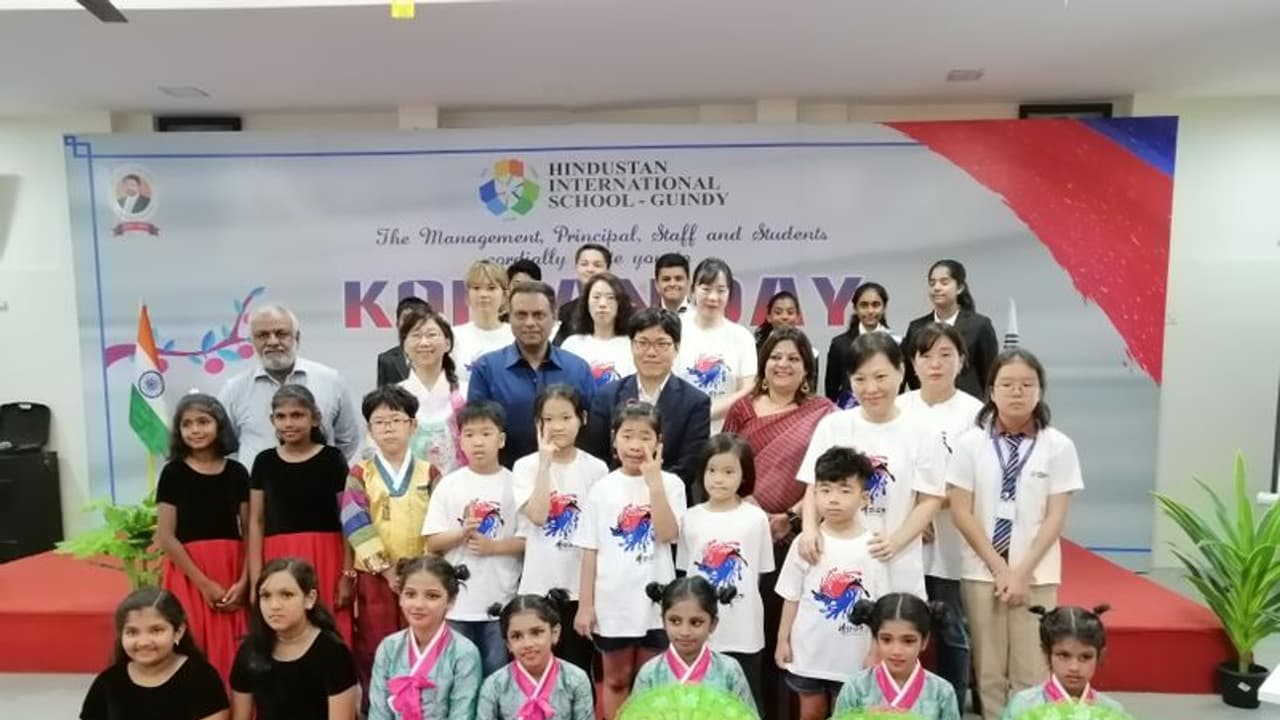 கிண்டி இந்துஸ்தான் சர்வதேச பள்ளியில்... பிரமாண்டமாக நடந்த "கொரிய தின கொண்டாட்டம்"..! அசத்தல் வீடியோ உள்ளே..! கிண்டி இந்துஸ்தான் சர்வதேச பள்ளியில்... பிரமாண்டமாக நடந்த "கொரிய தின கொண்டாட்டம்"..! அசத்தல் வீடியோ உள்ளே..!