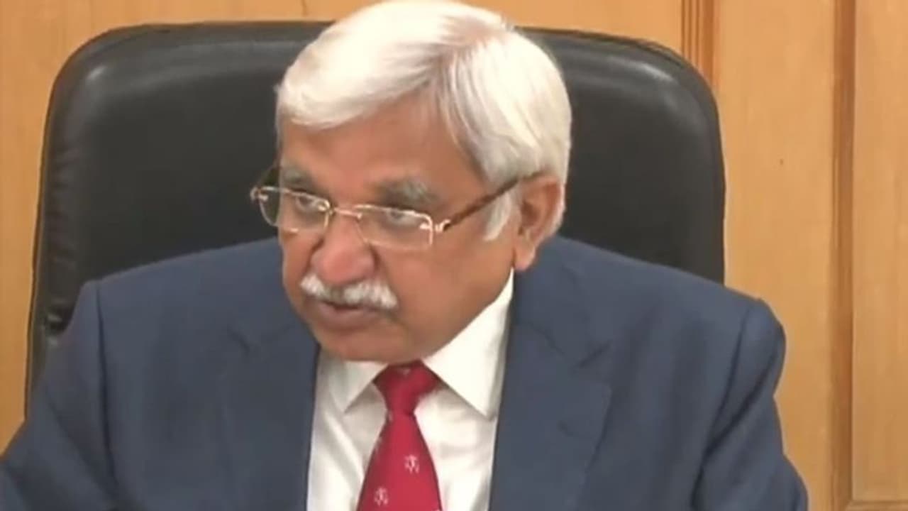 झारखंड में 5 चरणों में विधानसभा चुनाव, 30 नवंबर से 20 दिसंबर के बीच मतदान, 23 दिसंबर को आएंगे नतीजे झारखंड में 5 चरणों में विधानसभा चुनाव, 30 नवंबर से 20 दिसंबर के बीच मतदान, 23 दिसंबर को आएंगे नतीजे