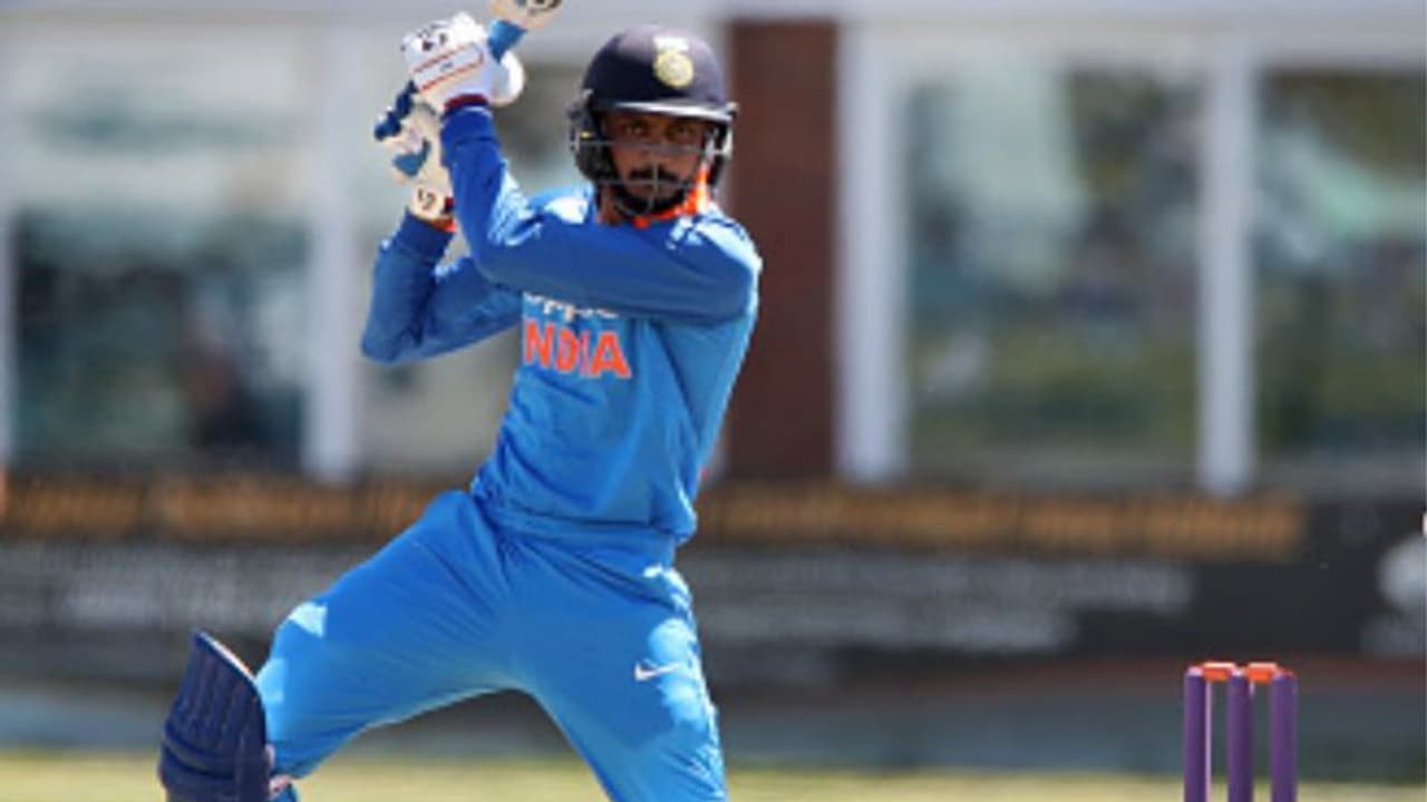 வர வர அக்ஸர் படேலின் பேட்டிங் வேற லெவல்ல இருக்கு.. அதிரடியால் எதிரணியை அல்லு தெறிக்கவிட்ட அக்ஸர் வர வர அக்ஸர் படேலின் பேட்டிங் வேற லெவல்ல இருக்கு.. அதிரடியால் எதிரணியை அல்லு தெறிக்கவிட்ட அக்ஸர்