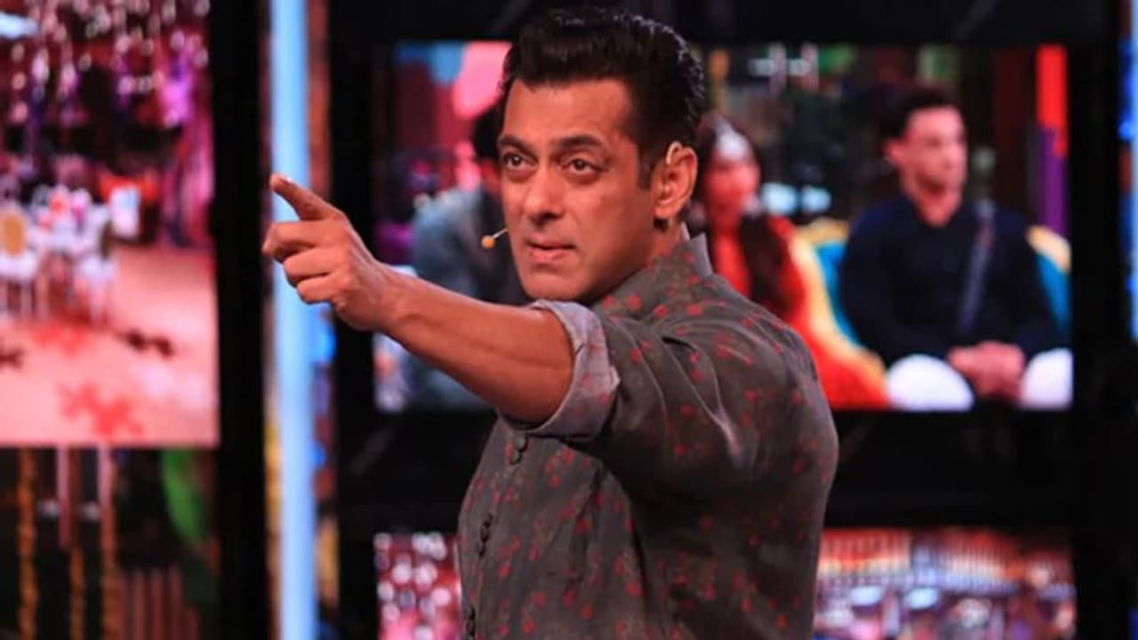 'বিগ বসে চলছে স্বজনপোষণ', নেটদুনিয়ার ঝড়কে উপেক্ষা করে সামনে রেশমী দেবলীনাকে ঘিরে নয়া তথ্য 'বিগ বসে চলছে স্বজনপোষণ', নেটদুনিয়ার ঝড়কে উপেক্ষা করে সামনে রেশমী দেবলীনাকে ঘিরে নয়া তথ্য