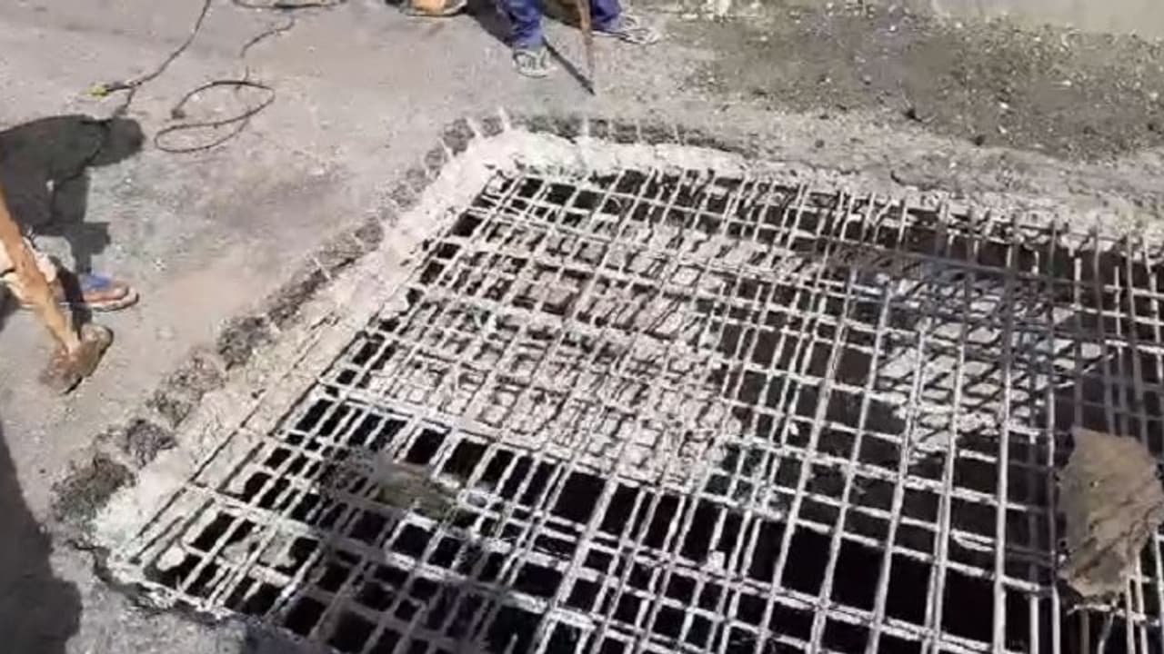 Death trap awaiting motorists on Sumanahalli Bridge in Bengaluru Death trap awaiting motorists on Sumanahalli Bridge in Bengaluru