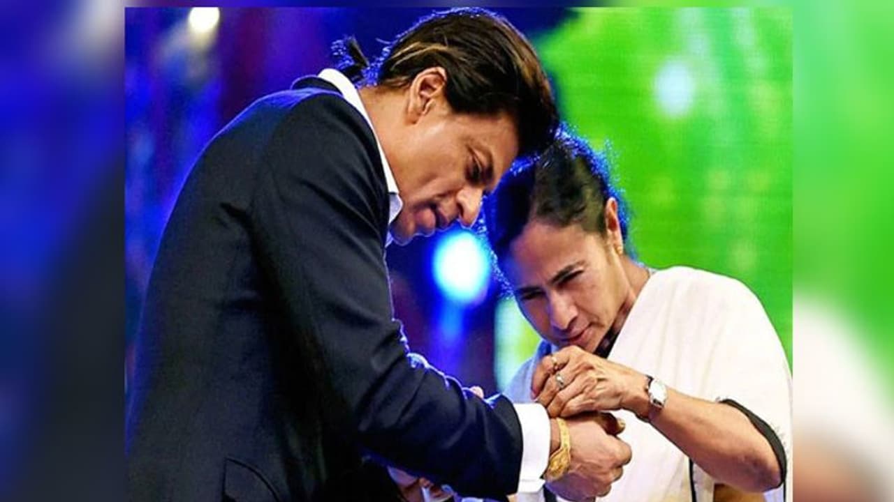 ममता ने शाहरुख को बर्थ डे पर किया विश, कहा 'स्वास्थ्य रहें और ऐसे ही हमारा मनोरंजन करते रहें' ममता ने शाहरुख को बर्थ डे पर किया विश, कहा 'स्वास्थ्य रहें और ऐसे ही हमारा मनोरंजन करते रहें'