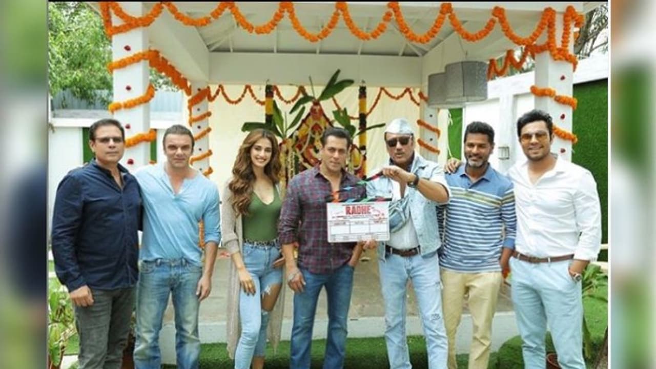 বয়স যেন নেহাতই একটা সংখ্যা মাত্র, প্রমাণ দিলেন ভাইজান