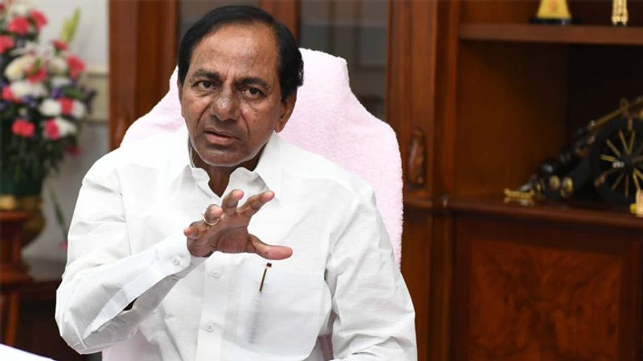 बस हड़ताल से टूटी तेलंगाना की कमर, सीएम ने दी बड़ी चेतावनी बस हड़ताल से टूटी तेलंगाना की कमर, सीएम ने दी बड़ी चेतावनी