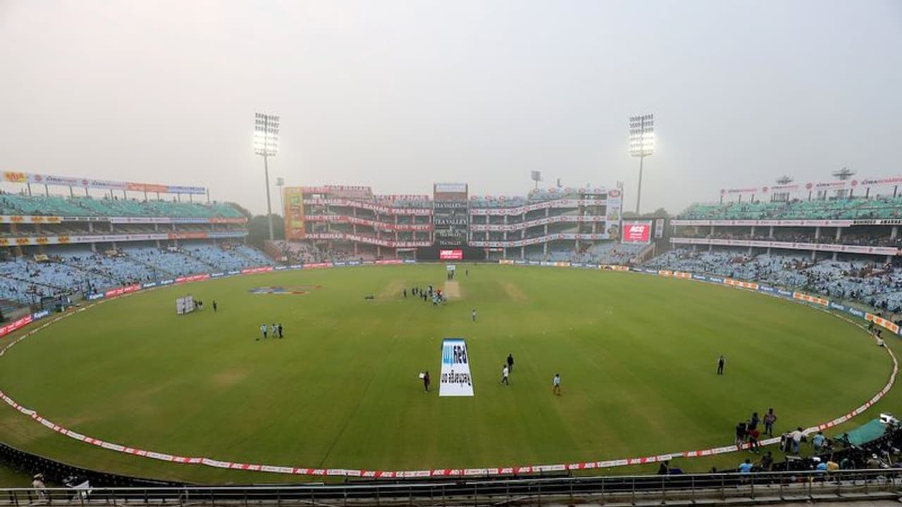 INDvBAN : ಟಾಸ್ ಗೆದ್ದ ಬಾಂಗ್ಲಾದೇಶ ಫೀಲ್ಡಿಂಗ್, ಭಾರತ ತಂಡದಲ್ಲಿ RCB ಕ್ರಿಕೆಟಿಗನಿಗೆ ಸ್ಥಾನ! INDvBAN : ಟಾಸ್ ಗೆದ್ದ ಬಾಂಗ್ಲಾದೇಶ ಫೀಲ್ಡಿಂಗ್, ಭಾರತ ತಂಡದಲ್ಲಿ RCB ಕ್ರಿಕೆಟಿಗನಿಗೆ ಸ್ಥಾನ!